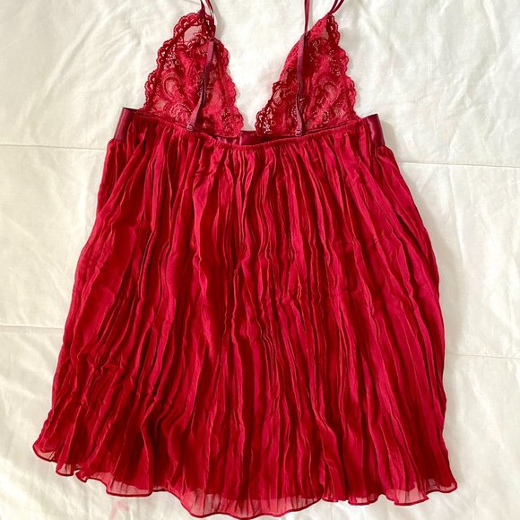 Victoria's Secret Red Pleated Babydoll Chemise with Lace Chiffon Satin - Picture 13 of 16